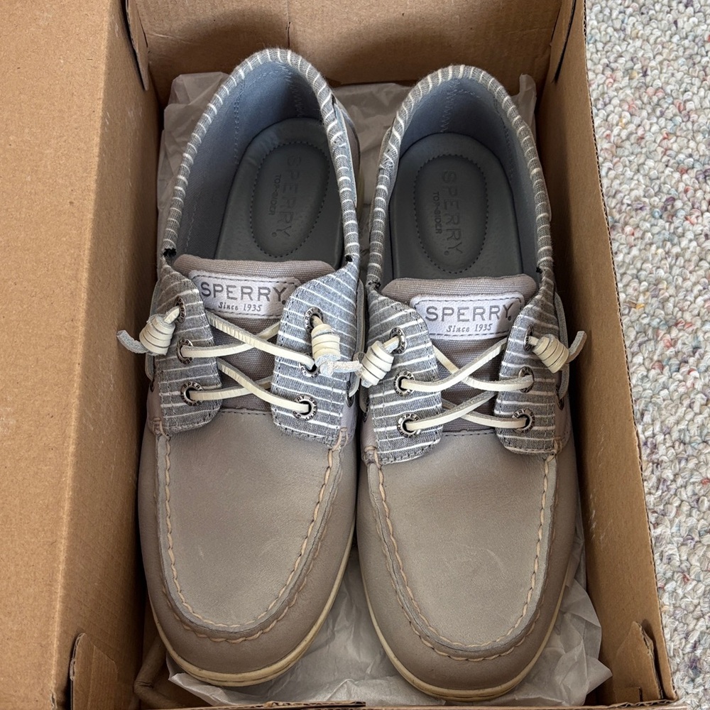 Sperry Women's Songfish Gray and Stripes Boat Shoes